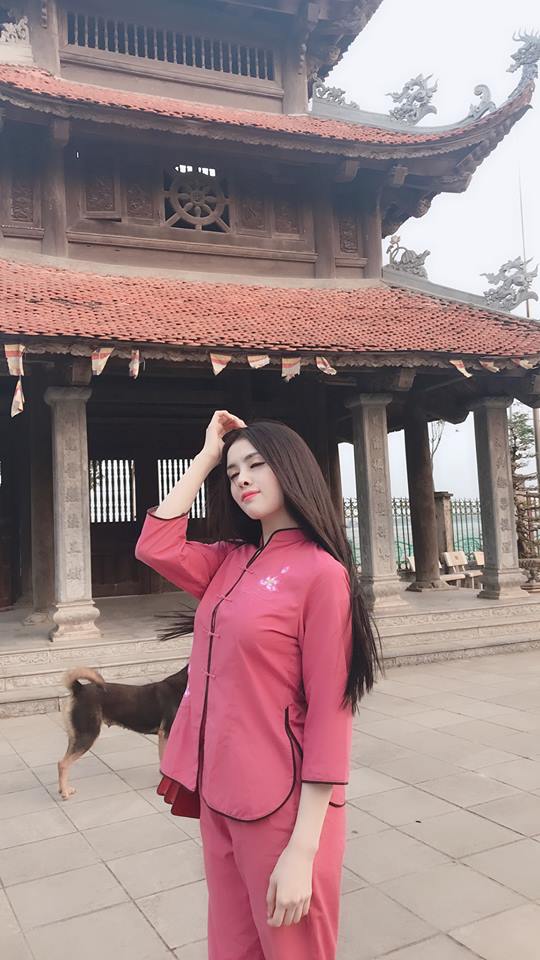 Thư Dung đáp trả khi bị anti-fan nói đi chùa cầu cho có khách-1