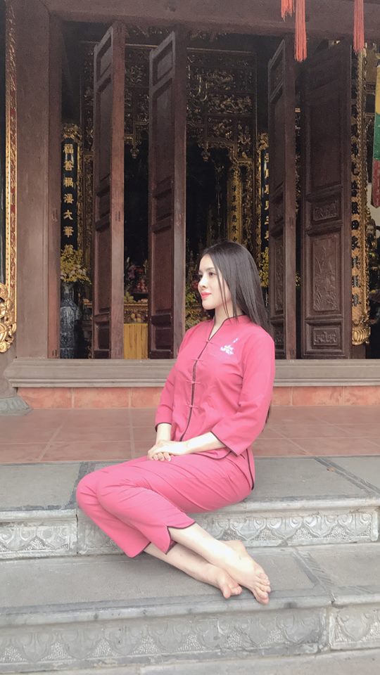 Thư Dung đáp trả khi bị anti-fan nói đi chùa cầu cho có khách-2