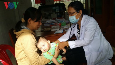 Tiền Giang: Tiêm vaccine ComBe 5, trên 60 trẻ nhập viện-1