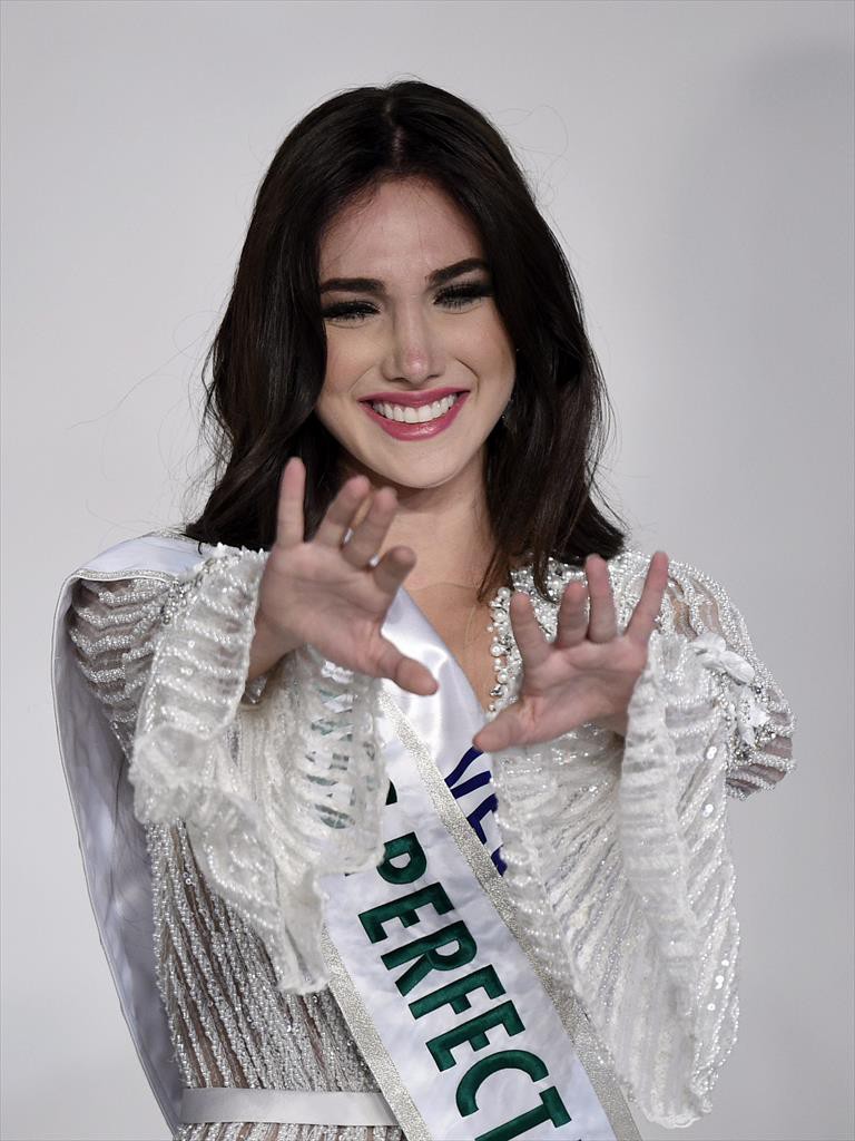 HHen Niê bên dàn Hoa hậu của các Hoa hậu các năm: Toàn nhan sắc nữ thần, body nóng bỏng đến khó rời mắt!-15