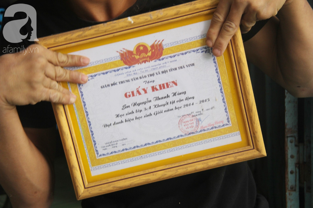 Chồng tai biến nằm một chỗ để lại vợ cùng 2 đứa con trai tâm thần, Tết đến mà nhà không còn gạo nấu cơm-14