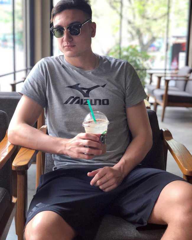 Rò rỉ ảnh Lâm Tây đi nghỉ dưỡng ở Nha Trang, fan lại phát cuồng vì ảnh đời thường đẹp xuất sắc-6