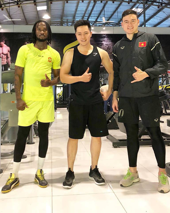 Rò rỉ ảnh Lâm Tây đi nghỉ dưỡng ở Nha Trang, fan lại phát cuồng vì ảnh đời thường đẹp xuất sắc-7