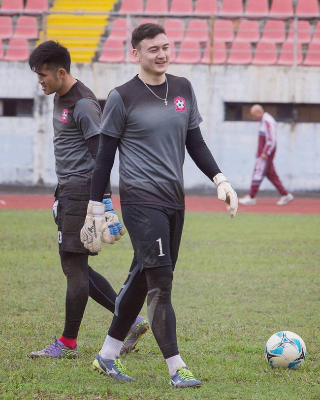 Rò rỉ ảnh Lâm Tây đi nghỉ dưỡng ở Nha Trang, fan lại phát cuồng vì ảnh đời thường đẹp xuất sắc-4