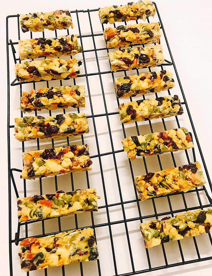 Mẹ đảm khoe cách làm kẹo sữa hạt siêu hot 10 phút là xong 1 mẻ để dành ăn Tết-2