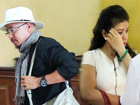 Ông Đặng Lê Nguyên Vũ đến tòa từ sớm, bà Lê Hoàng Diệp Thảo xuất hiện vào phút chót-5