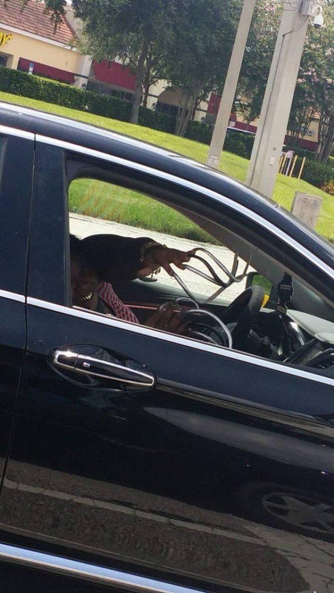 17 tình huống trớ trêu mà con người chỉ biết bó tay mặc cho dòng đời đưa đẩy-12