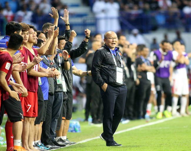 Rộ tin khiến người hâm mộ bóng đá hoang mang: HLV Park Hang Seo đã chính thức chia tay Việt Nam, về Hàn Quốc đêm qua?-5