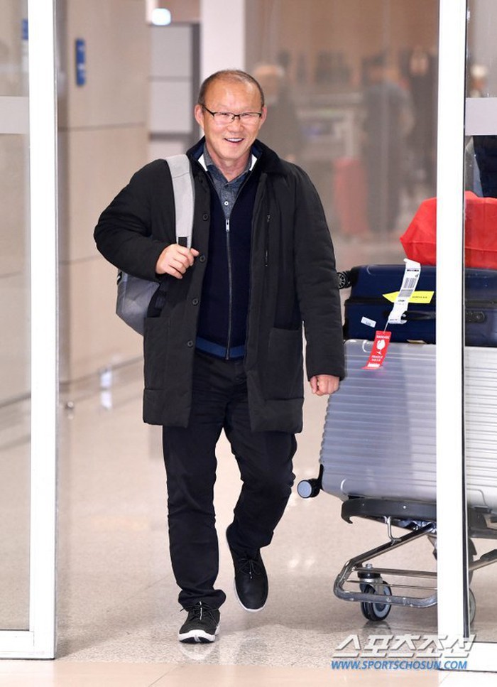 Rộ tin khiến người hâm mộ bóng đá hoang mang: HLV Park Hang Seo đã chính thức chia tay Việt Nam, về Hàn Quốc đêm qua?-3