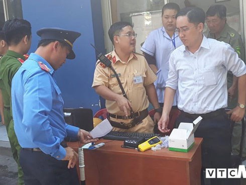 Tài xế hoảng hốt vì không hút thuốc, sử dụng chất kích thích nhưng vẫn dương tính với ma túy