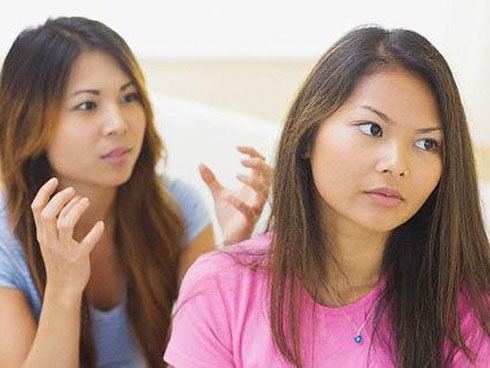 Nhà chị chồng tới ăn ở dầm dề bắt em dâu phục vụ, mẹ chồng bênh chằm chặp, nàng dâu liền nghĩ ra kế này-3