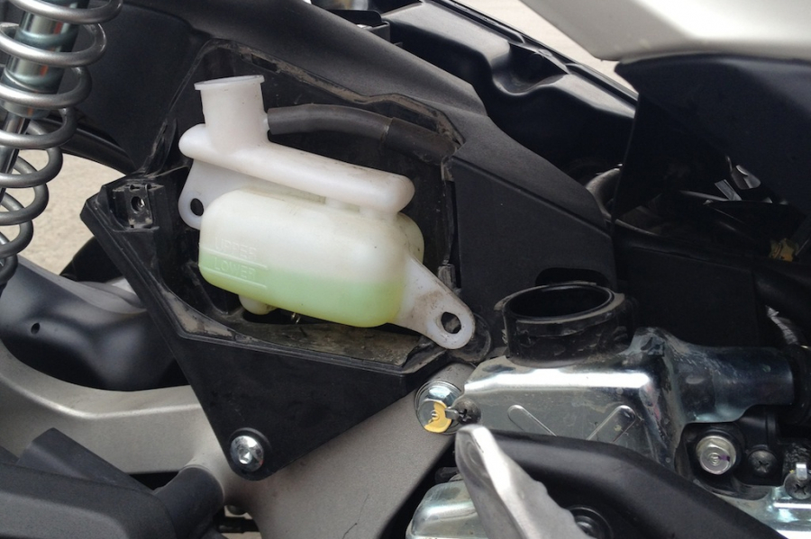 8 bộ phận xe máy phải thay định kỳ, cẩn thận đang đi long bánh, đứt phanh cháy nổ giữa đường-3