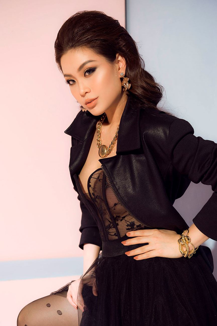 Á hậu Diễm Trang hoá quý cô gợi cảm, bật mí kế hoạch có con trong năm mới-11