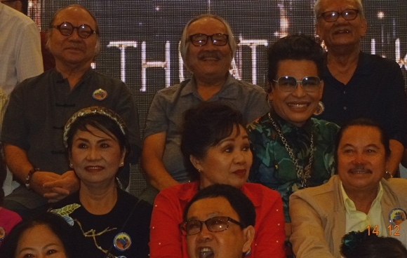 Chuyện tình duyên lận đận đẫm nước mắt của các nữ danh hài nổi tiếng-42