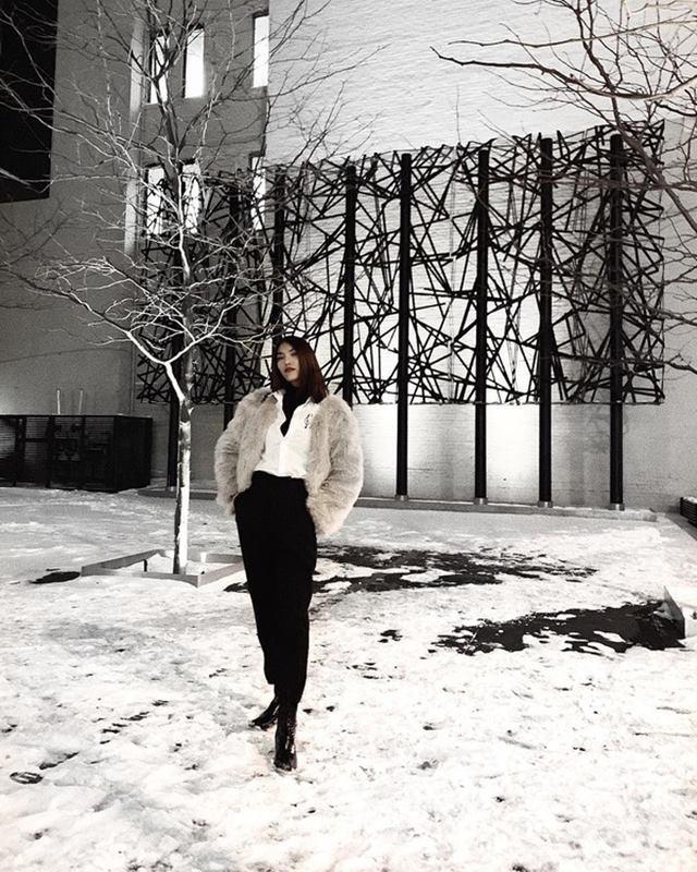 Ơn giời, năm hết tết đến Lan Khuê cũng chịu xuống tóc” trẻ trung sành điệu thế này đây-10