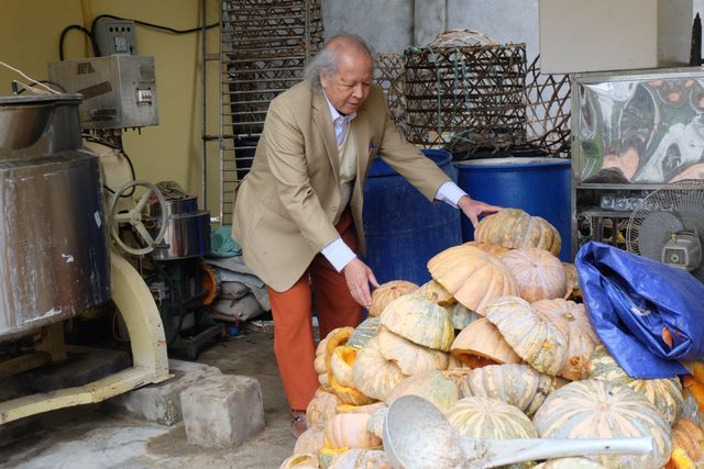 Gà ăn thuốc quý, nằm lò sưởi: Hàng hiếm ăn Tết, đại gia lùng mua-5