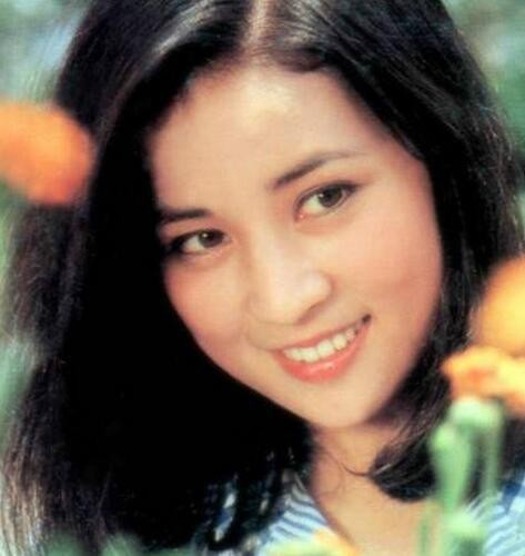 Vợ Thành Long: Yêu chồng hơn cả bản thân, đánh đổi thanh xuân và cái kết xúc động ở tuổi 66-2