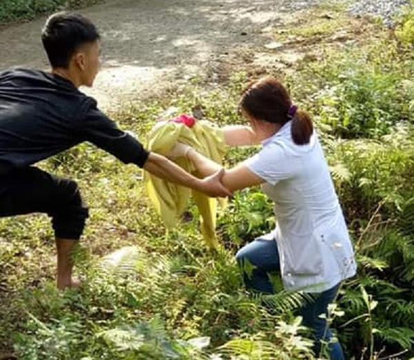 Bị ngã xuống vực khi chồng đưa đi đẻ, sản phụ sinh con nặng 3kg ngay dưới khe núi-4