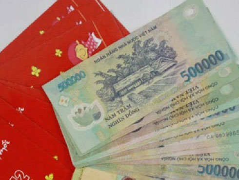 Thấy con gái chỉ đam mê nấu cỗ rửa bát suốt mấy ngày Tết, bố sợ con ế nên tìm cách đuổi đi chơi-4