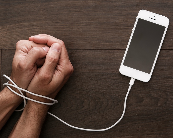 Cho con chơi điện thoại nhiều, cha mẹ rồi sẽ hối hận khi lâm vào cảnh này-5