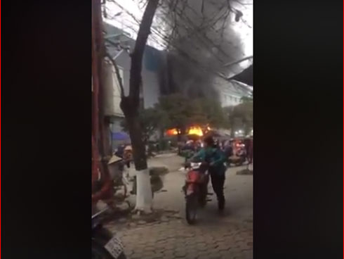 Clip: Ăn trộm cành đào nhỏ, nam thanh niên bị 2 người đánh tử vong-1