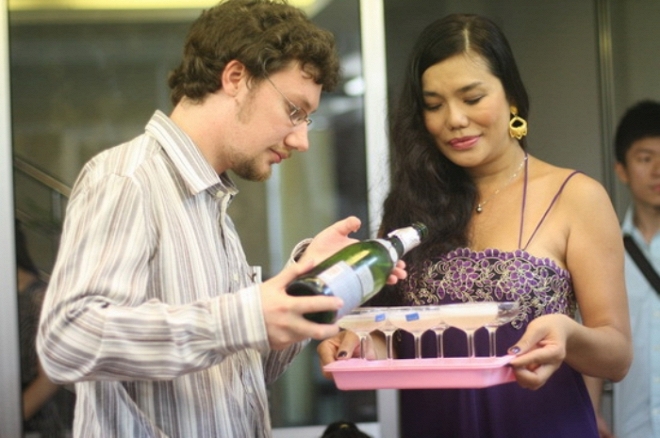 Từng sống hạnh phúc là thế nhưng khi chồng qua đời, các sao việt này đã vượt qua nỗi đau khổ ra sao?-30