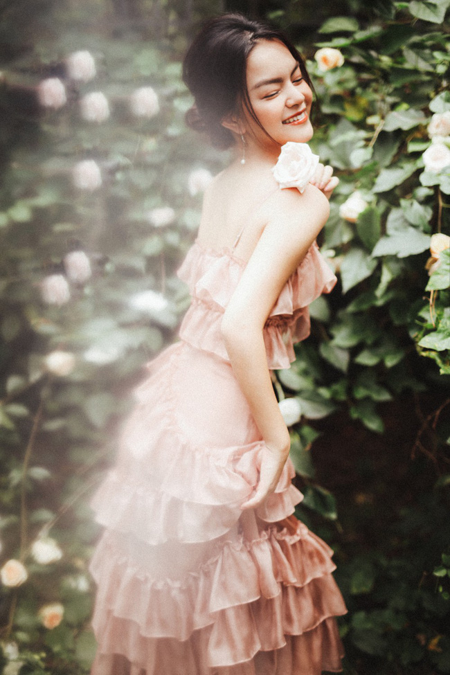 Quyết tâm rũ bỏ hình ảnh buồn bã, Phạm Quỳnh Anh khoe nhan sắc ngày càng mặn mà-1