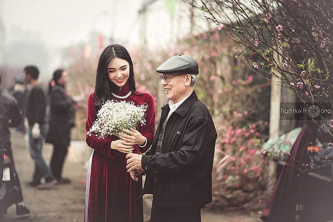 Thanh Bi tung ảnh áo dài xinh đẹp đón Tết-4