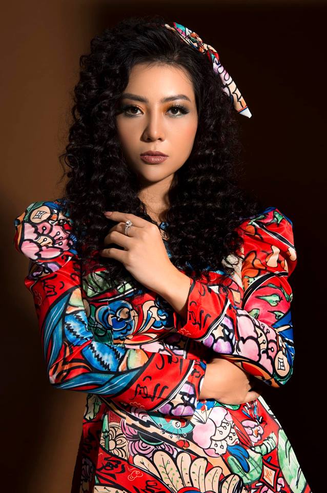 Diễn viên Thanh Hương khác lạ với style áo dài, tóc xù trong bộ ảnh đón Tết-16