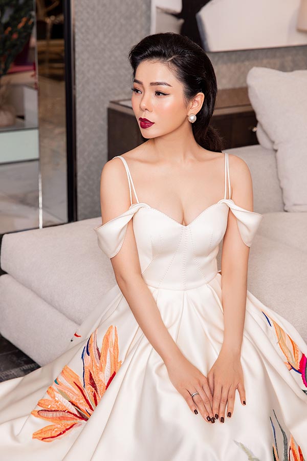 Lệ Quyên hoá thân thành quý cô đượm buồn, đẹp kiêu sa-7