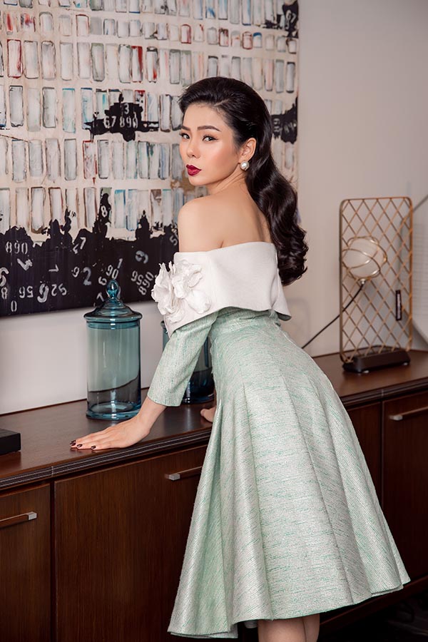 Lệ Quyên hoá thân thành quý cô đượm buồn, đẹp kiêu sa-10