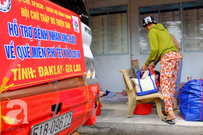 Nghẹn lòng cảnh bà, mẹ đưa con cháu bị ung thư về quê ăn Tết: Ước gì không phải quay lại đây lần nào nữa-2