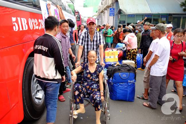 Nghẹn lòng cảnh bà, mẹ đưa con cháu bị ung thư về quê ăn Tết: Ước gì không phải quay lại đây lần nào nữa-9