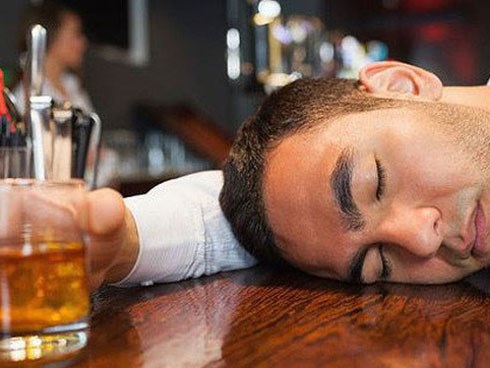 Đỏ mặt khi 'nhậu': Dấu hiệu cảnh báo nhiều bệnh cực nguy hiểm