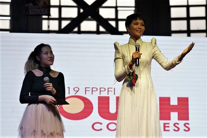 HHen Niê được hàng ngàn khán giả Philippines quây kín, hâm mộ cuồng nhiệt-1