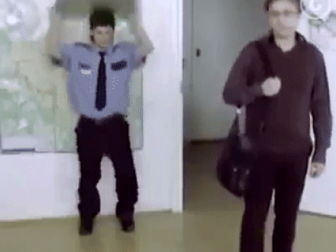 Cười bò với clip: Khi giang hồ dậy sóng-1