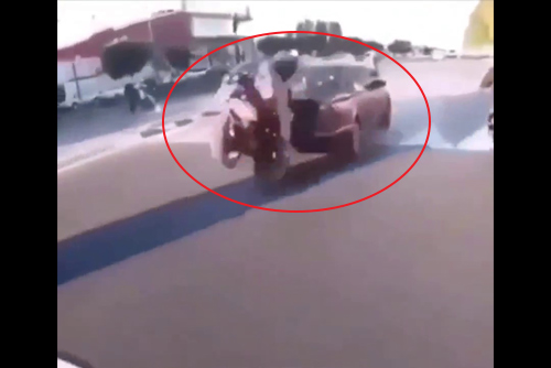 Clip: Cái kết kinh hoàng cho thanh niên thích thể hiện trên đường phố-1