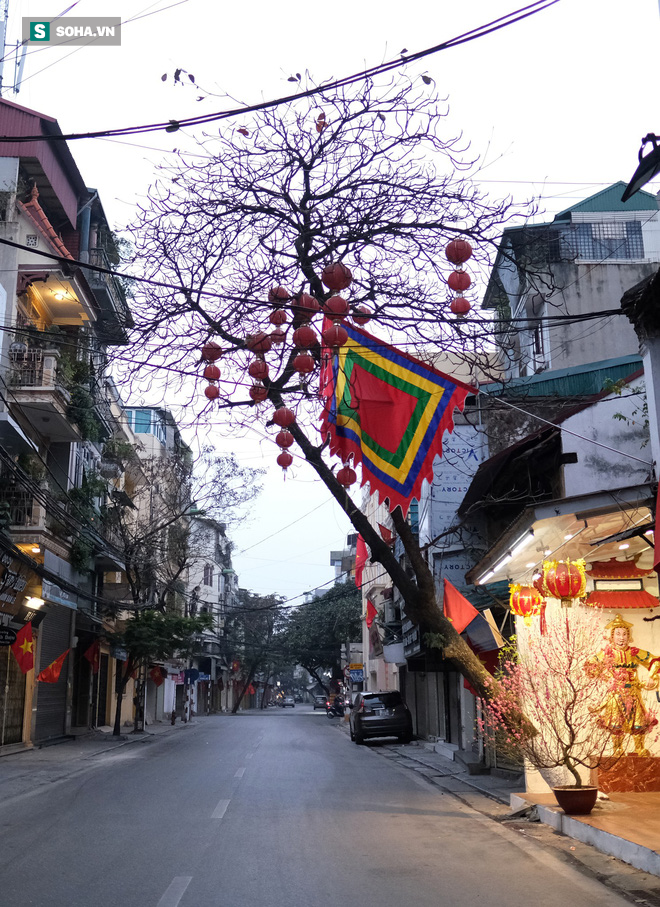 Hà Nội vắng vẻ lạ thường trong sớm mùng 1 Tết-4