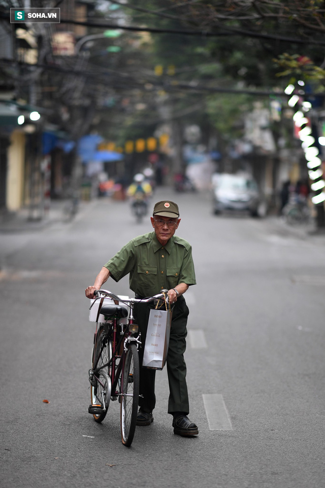 Hà Nội vắng vẻ lạ thường trong sớm mùng 1 Tết-10