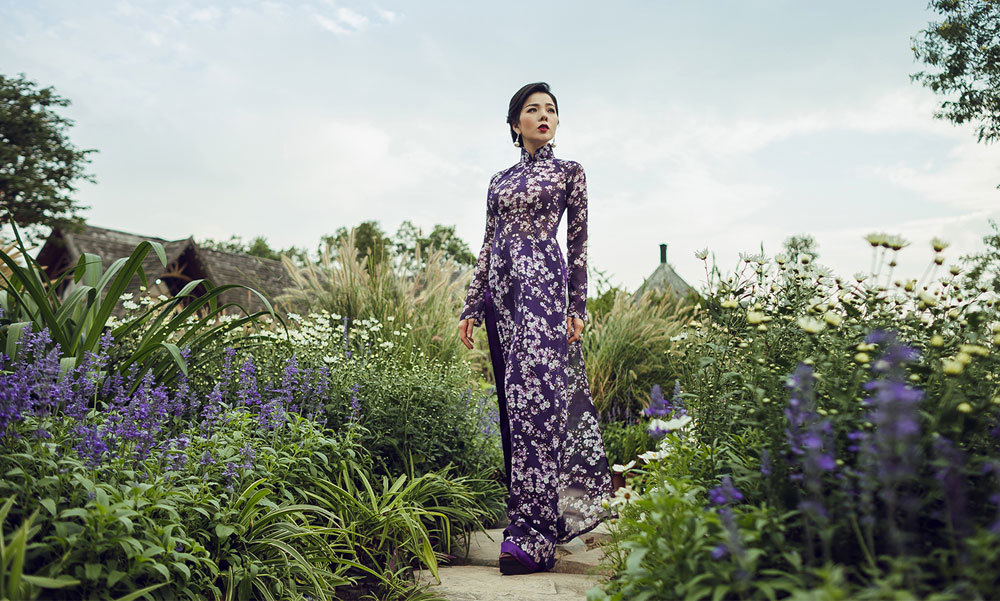 Lệ Quyên được fan nam tặng 100 tờ đô la khi đi hát ngày Tết-1