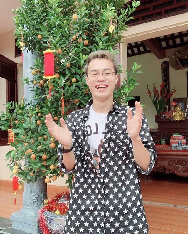 Trang phục Tết của cầu thủ Việt Nam: người cool ngầu, người giản dị-10