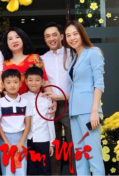 Hãy nhìn hành động của Đàm Thu Trang với Subeo trong bức ảnh đoàn tụ cùng đại gia đình nhà Cường Đô La-2