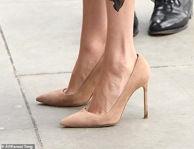 Hết bị chỉ trích vì nghi vấn mang thai giả, Meghan còn liên tục bị người dùng mạng công kích vì những điều này-4