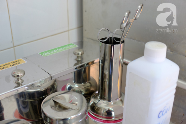 Nghẹn lòng cảnh con trai cản mẹ vào viện thăm, 9 năm đón Tết cô độc: Mẹ thương con xin đừng vào đây nữa-7