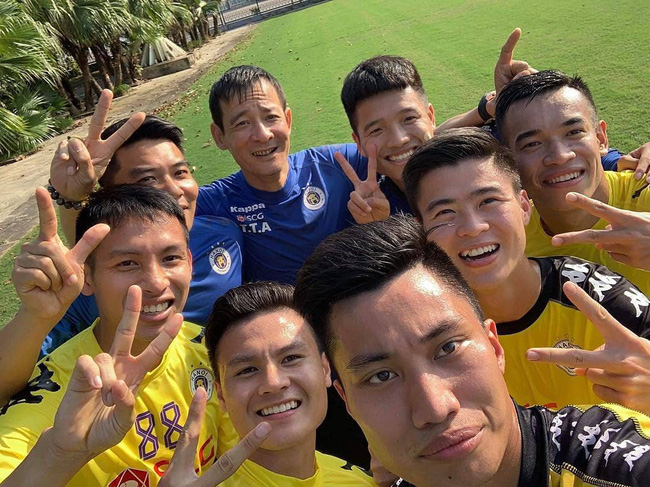 Dàn tuyển thủ quốc gia những ngày nghỉ Tết: Mỗi người mỗi việc nhưng bất ngờ nhất vẫn là Quang Hải-10