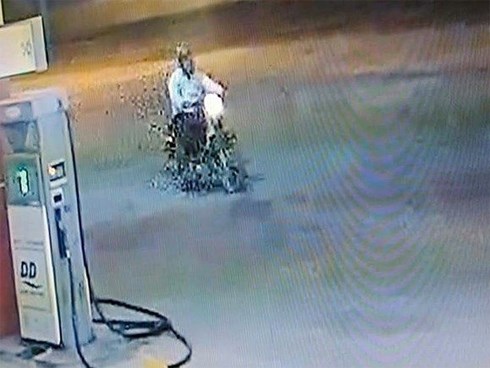Dân treo thưởng 50 triệu cho người cấp tin về kẻ giết nhân viên cây xăng