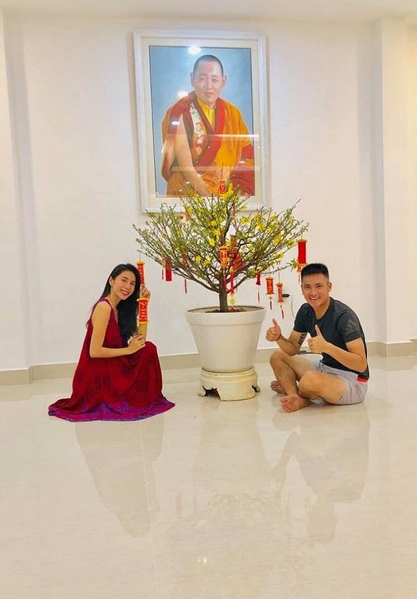 Khoảnh khắc đón Tết cùng nhau của các cặp đôi Sao Việt: Mỗi cây mỗi hoa, mỗi nhà mỗi cảnh-3