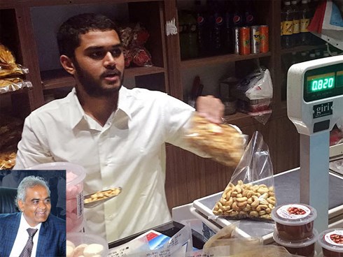 Ba bộ quần áo, hơn 2 triệu đồng: Vị tỷ phú đẩy con ra đường mưu sinh