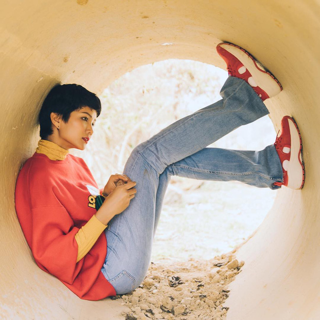 Cùng diện mẫu áo ngộ nghĩnh, Bảo Anh vẫn cá tính bất chấp trong khi H’Hen Niê lại dễ thương muốn xỉu-3