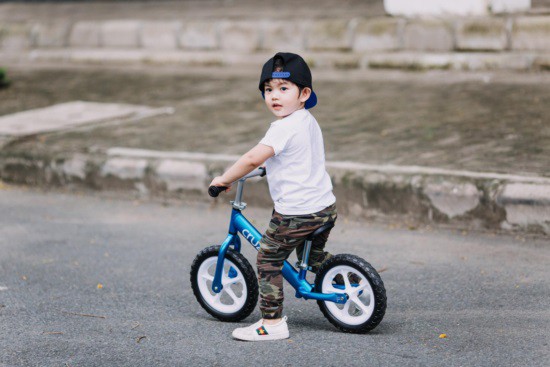 Mới hơn 3 tuổi nhưng Kubi nhà Khánh Thi đã sở hữu loạt đồ hiệu trị giá hàng trăm triệu-3